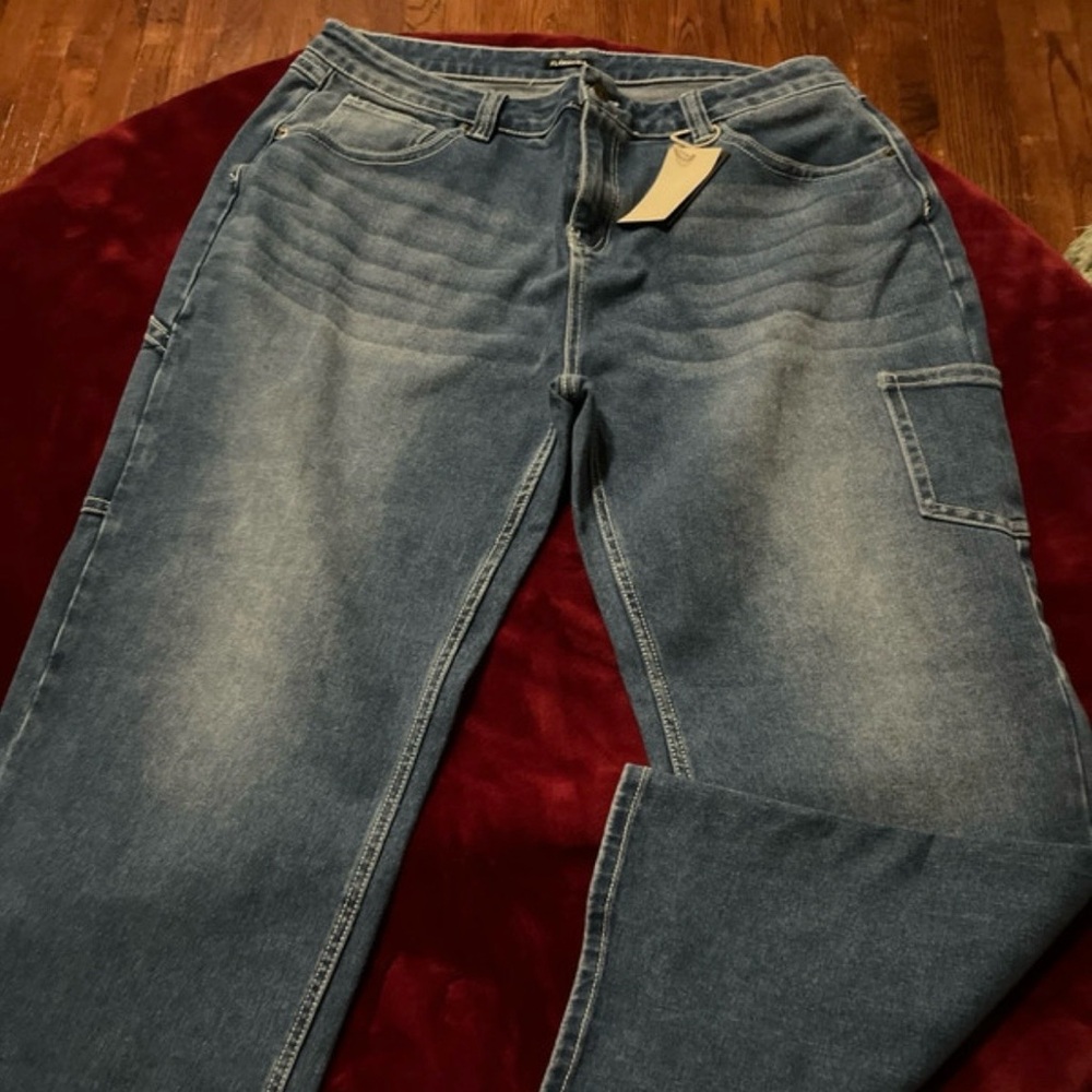 Flamingals 18-20/4x high rise wider-Leg Jeans in Medium Blue